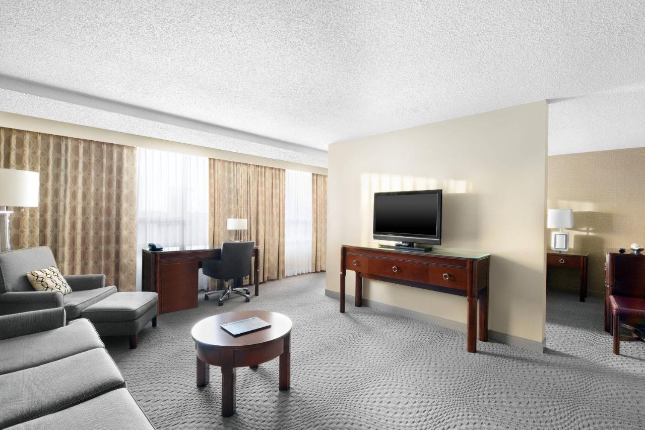Sheraton Cavalier Saskatoon Hotel Exterior foto